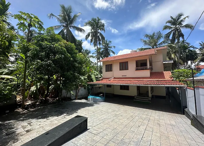 Saaketh Holiday Home