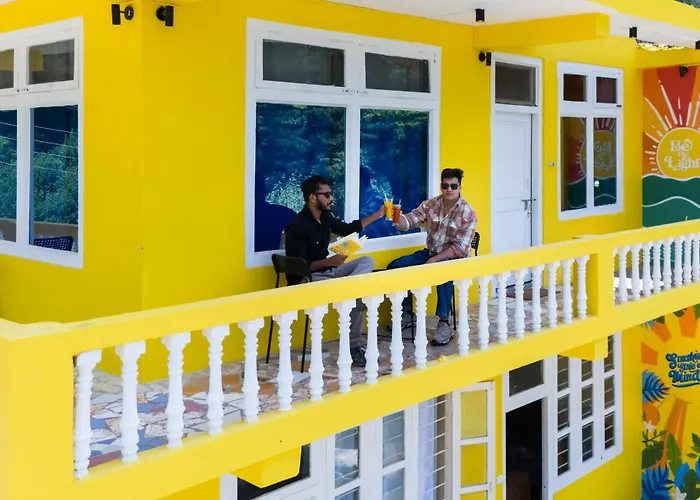 Whoopers Hostel Jibhi