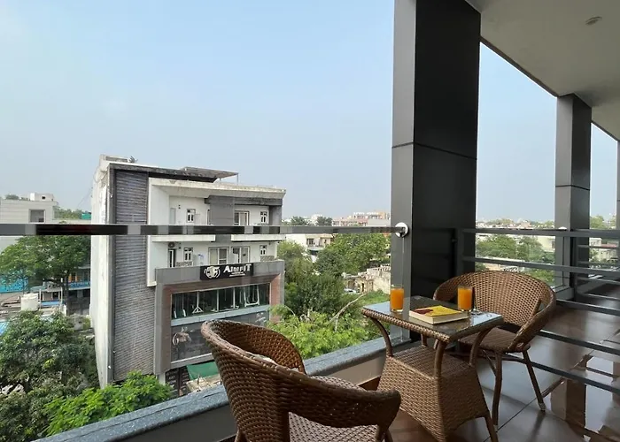 Zen Suites Gurgaon - Luxe Stays Collection