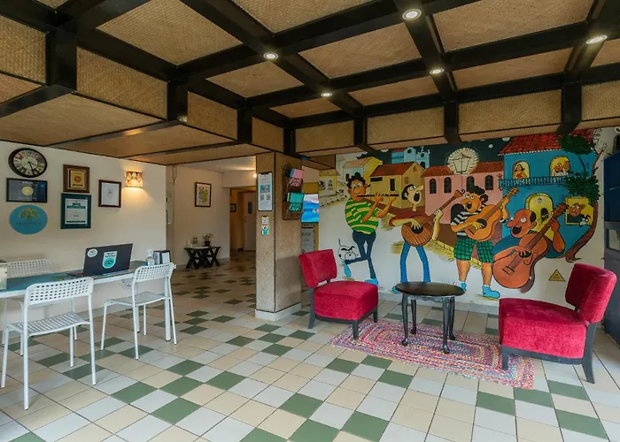 Treehouse Blue, Hotel & Serviced Apartments