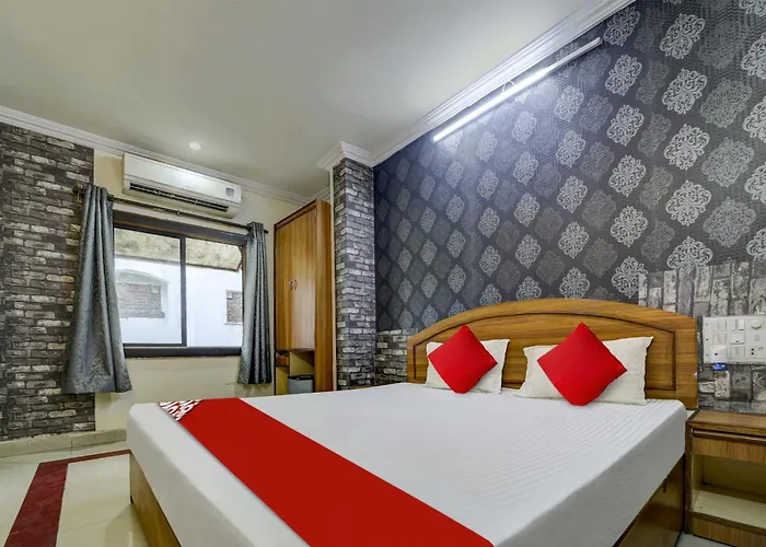 Oyo Flagship 81248 Hotel Satya Vilas