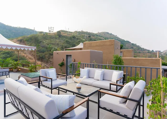 Saffronstays Moringa Valley - Oak Villa