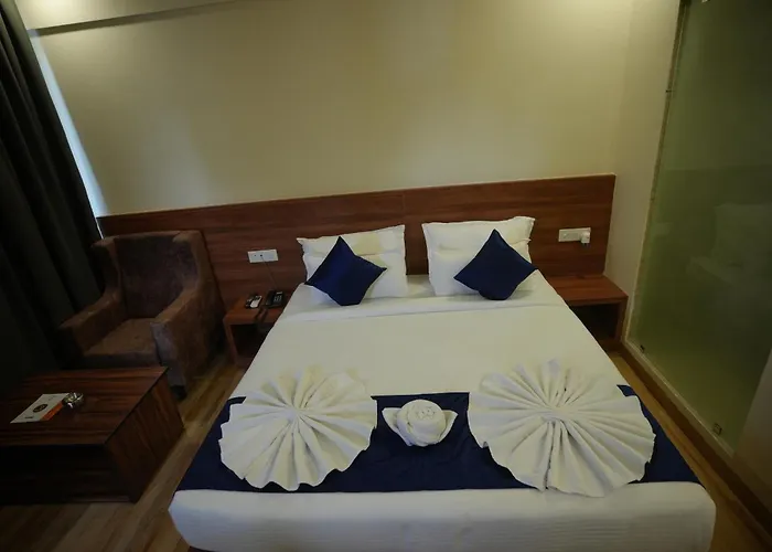 Hotel Makhan Vihar