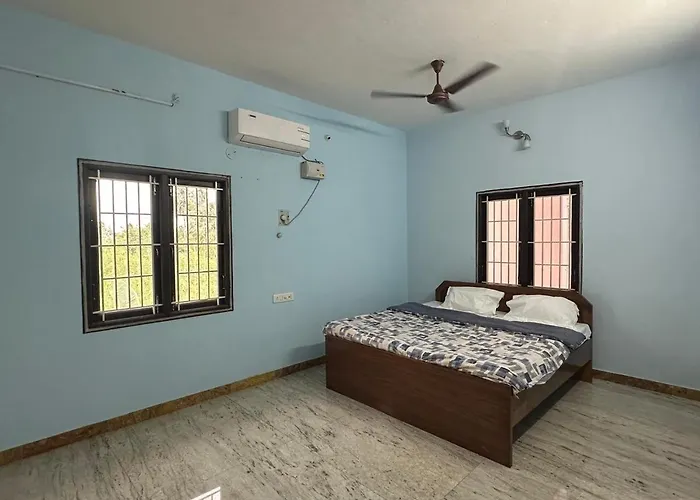 Plushstays Service Apartment