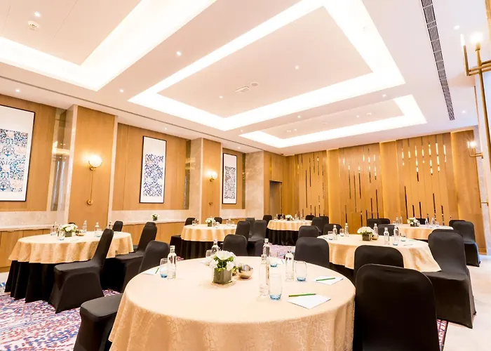 Holiday Inn Lucknow Airport By Ihg