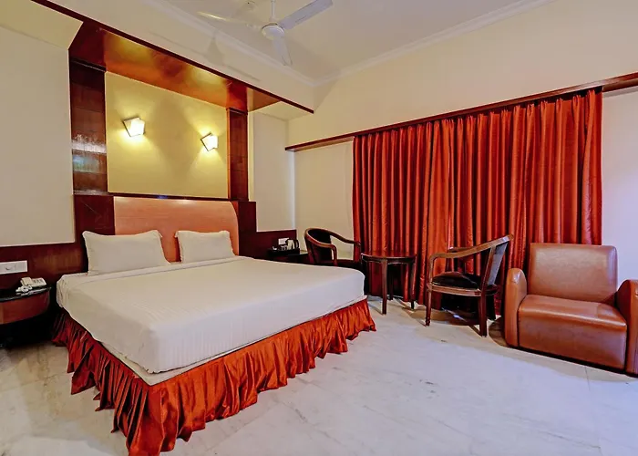 Prime Plaza Ambs Hotel Near Igi Airport