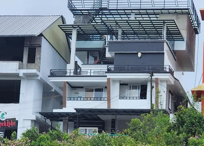 Rock Lake Villa Vagamon
