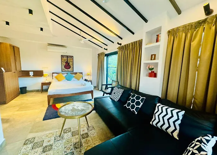 Half Hotel, Calangute