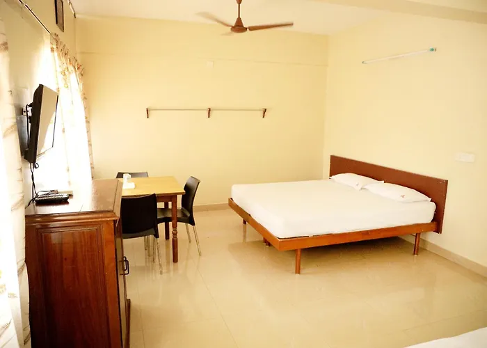Ashish Tourist Home