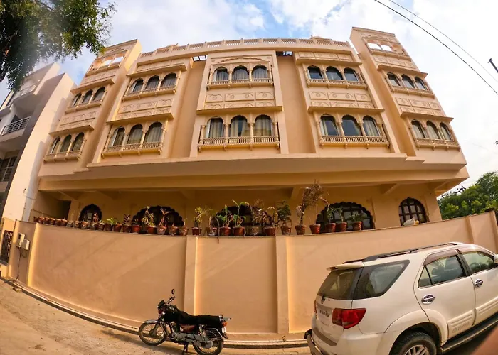 The Taj Vista Agra -Walking Distance To Taj Mahal