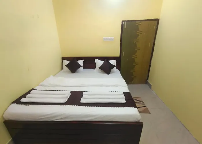 Goroomgo The Grand Empire Angul - Restrurant & Parking Facilites