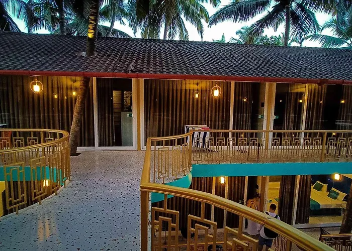 36 Yard Beach Cottages
