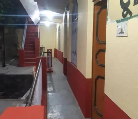 Hotel Nainkaran Tourist Lodge And Restaurant