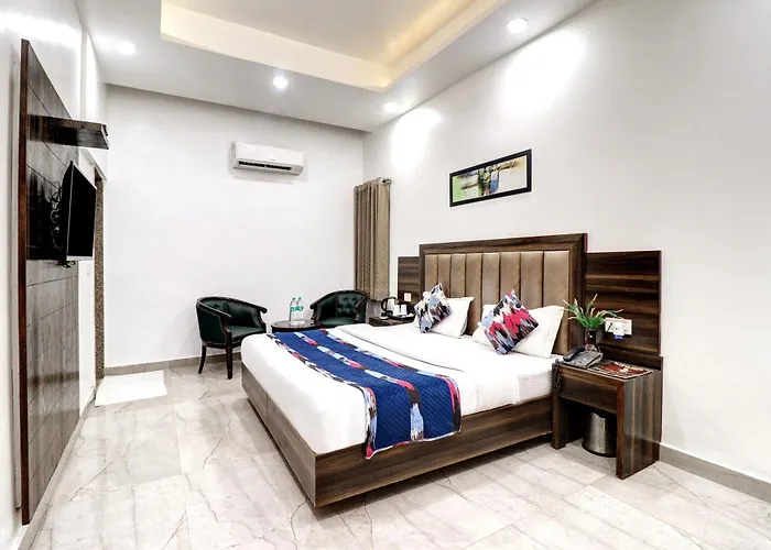 Hotel Emporio Dx - Near New Delhi Railway Station & Connaught Place