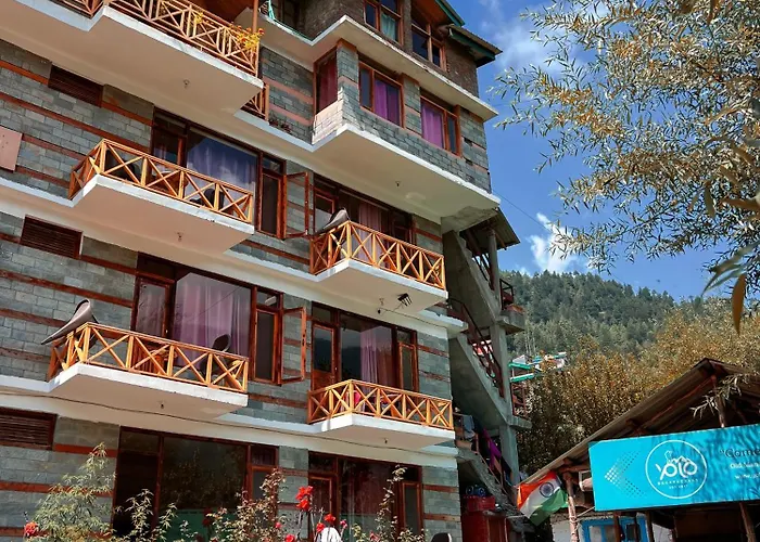 Yolo Social - The Social House & Cowork - Manali
