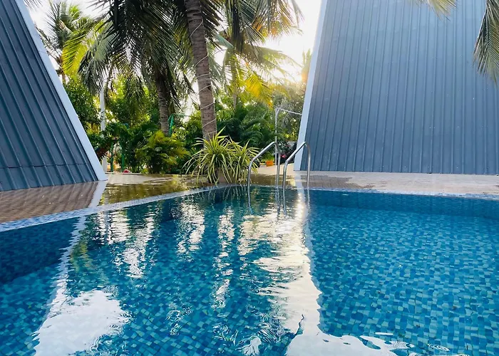 Greenleaf Resorts And Restaurant