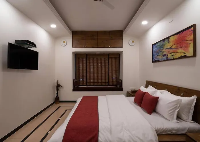Super Luxury Villa - Near To Karnavati Club