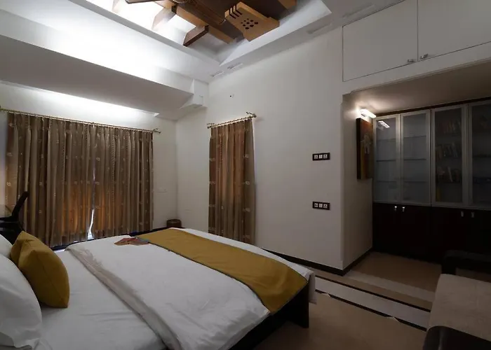 Super Luxury Villa - Near To Karnavati Club