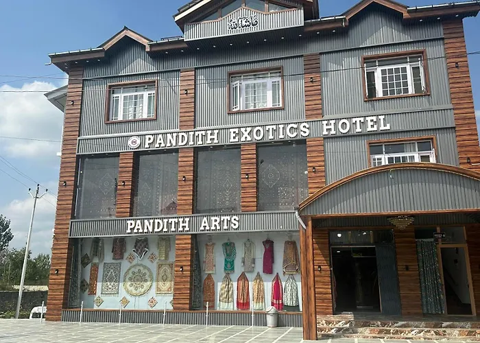 Pandith Exotics Hotel And Restaurant