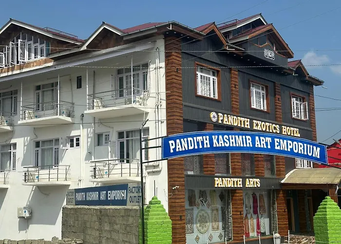 Pandith Exotics Hotel And Restaurant