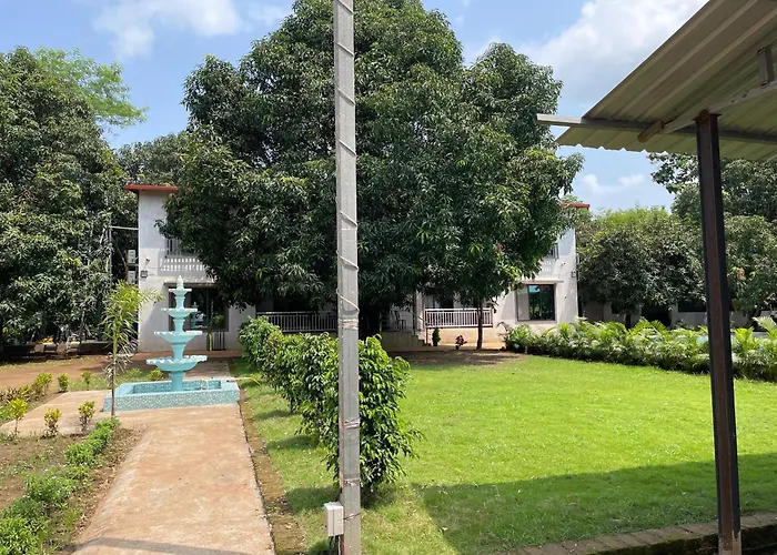 Riverland Farm And Resort