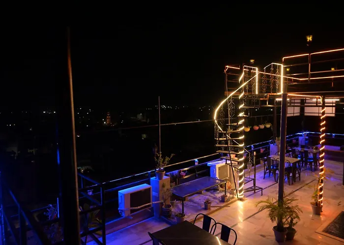 Moon Night Guest House