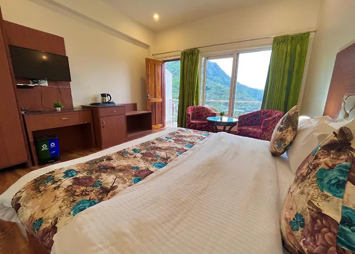 Hotel Kempty Emerald - Nested In Nature'S Lap