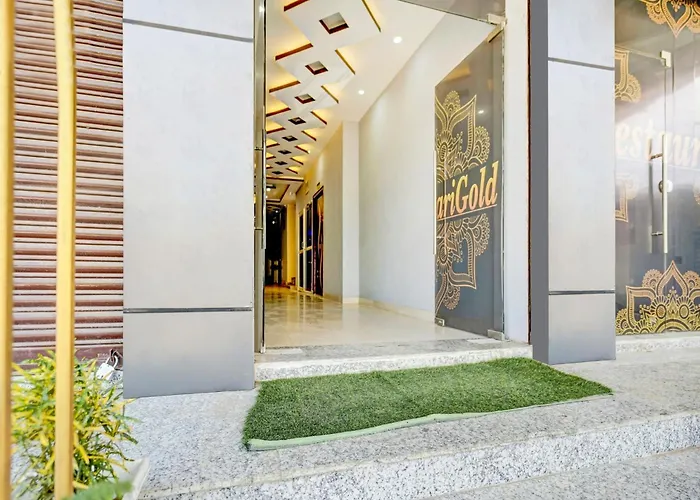 Super Townhouse Anisabad Near Mahavir Sansthan