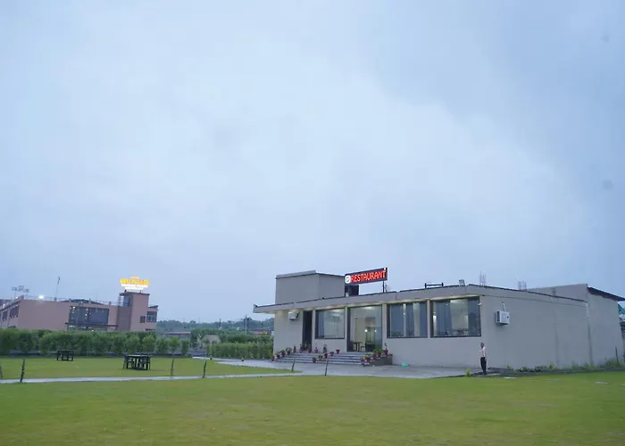 Hotel Brij Palace