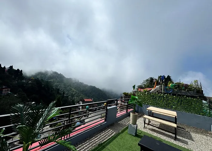 Darjeeling Hillside Inn