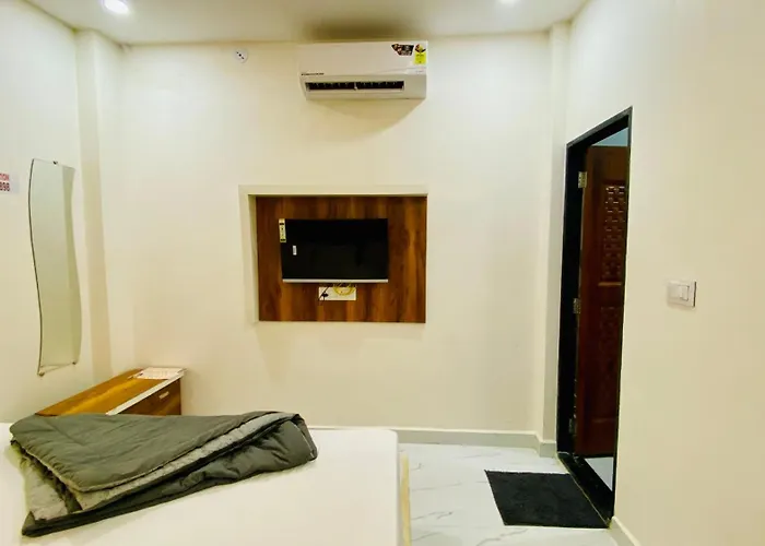 Hotel Aadarsh