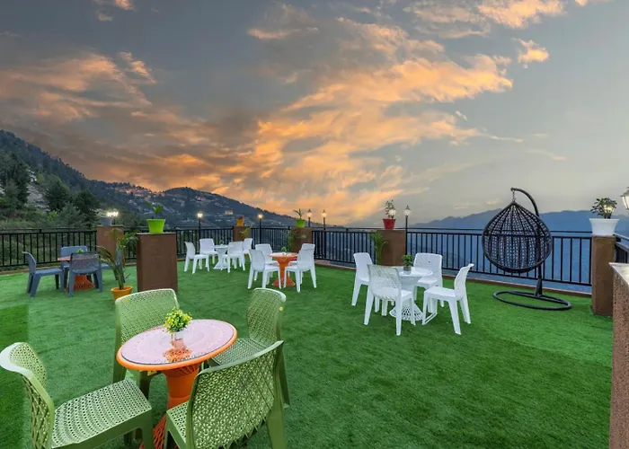 The Mountains Breeze Retreat I Couple Friendly I Balcony I Charvi Retreat I Kufri By Exotic Stays