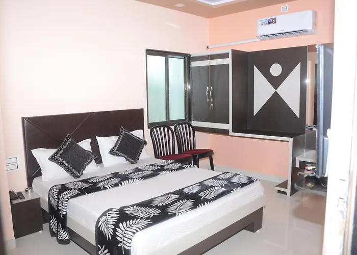 Hotel Yadunandan Rooms & Restaurant