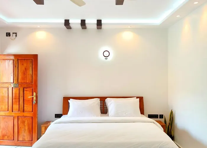 Wavealokam Beach Retreat