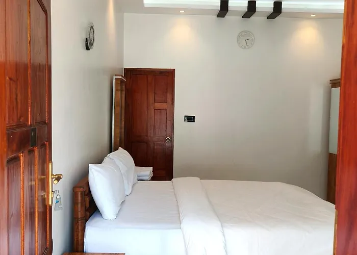 Wavealokam Beach Retreat