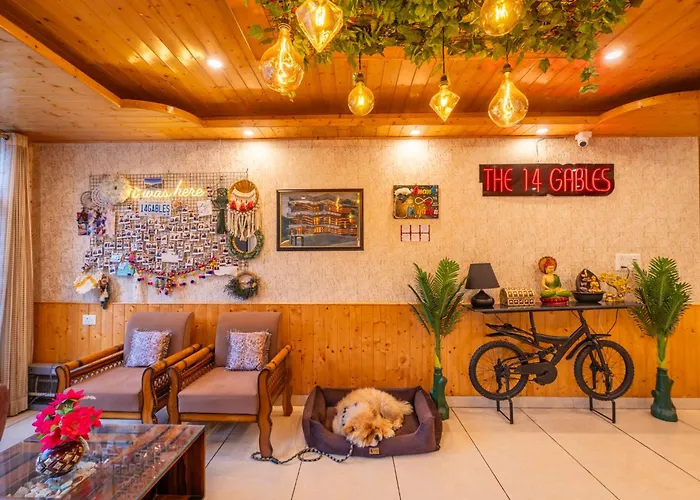 The 14 Gables, A Boutique Stay, Manali - Pet Friendly - Balcony Rooms - Crown Palace