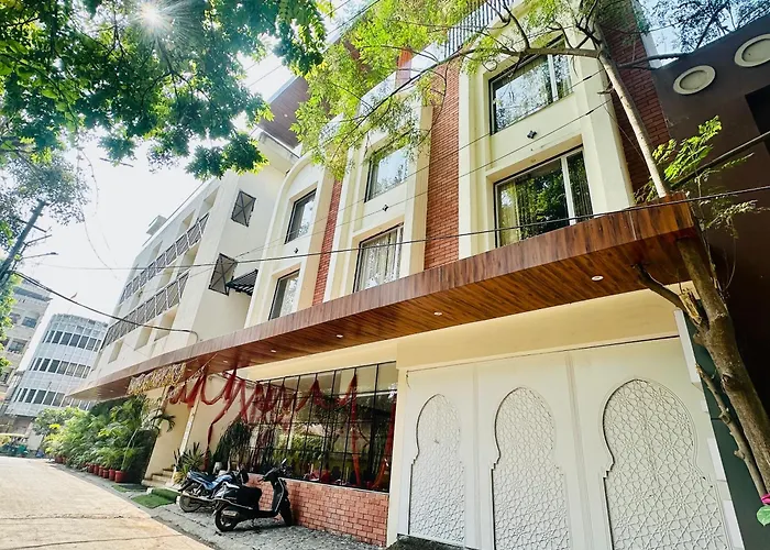 Hotel Vrindavan Palace