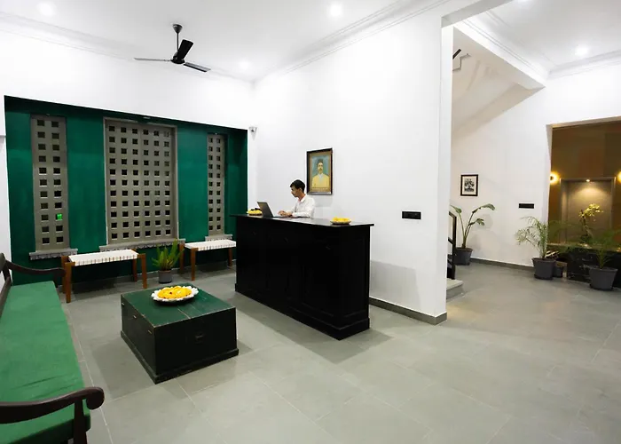 Madri Retreat - Heritage Boutique Hotel With Pool