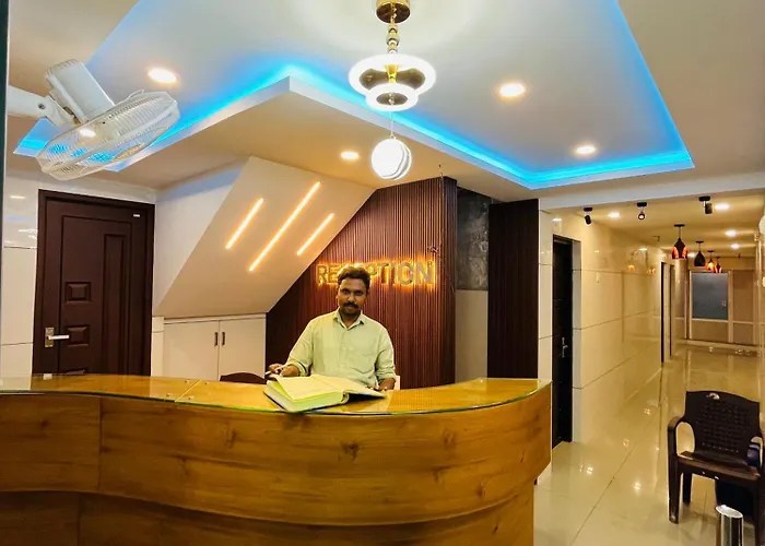 Priya Lodge