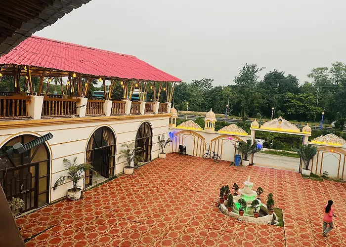 La Pahi Palace- Banquet And Resort