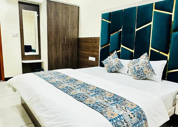 Hotel Golden Oasis Near Danik Bhaskar Office Ajmer