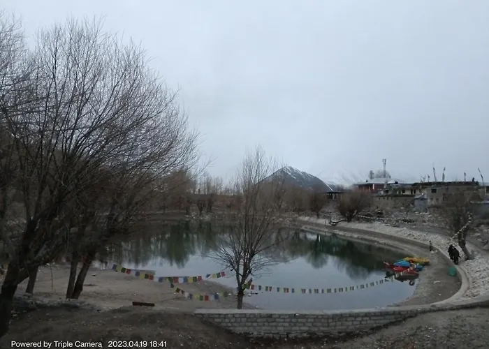 Lakeside Nako Hotel & Restaurant