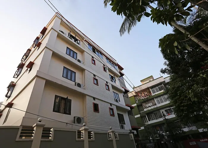 Super Capital O Niharika Guest House Guwahati