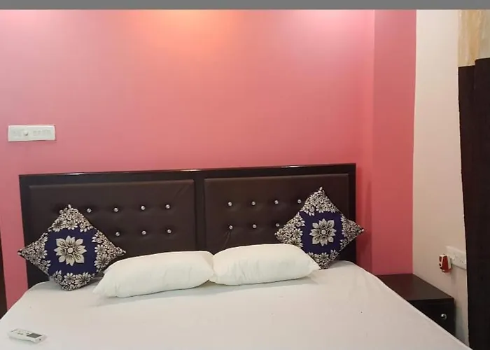 Eva'S Castle - 1Bhk Ac Room With Kitchen