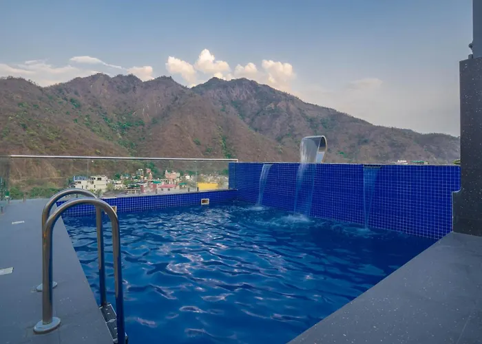 Perfectstayz Premium Laxmi Heritage With Rooftop Pool & Cafe