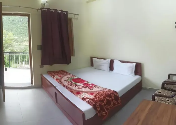 Om Pingaksh Hotel & Restaurant