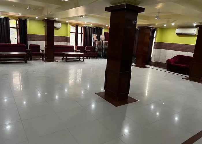 Banshi Bhawan Rooms And Banquet