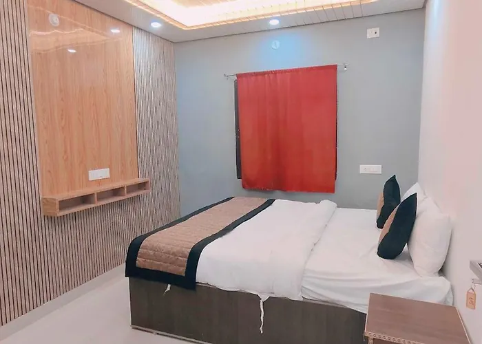 Hotel O Rai Residency