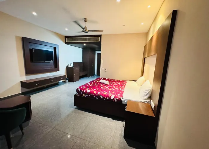 The Pearl Hotel Sirsa