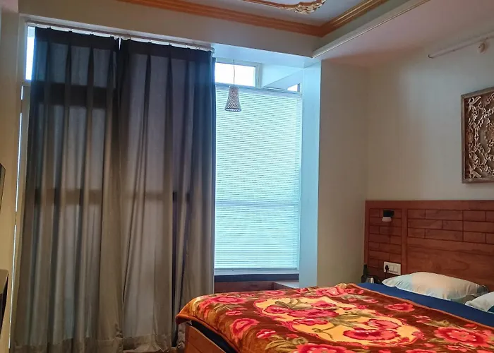 Starry Summit Suites